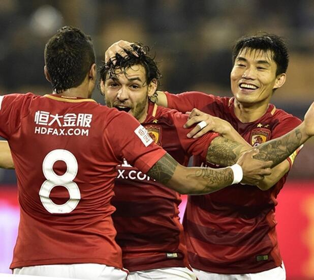 贝林厄姆在皇马纪录片《Universo Real Madrid: United Kingdom》的采访中表示，想为俱乐部的伟大历史添砖加瓦。
